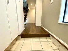 【兵庫県/神戸市灘区篠原北町】神戸市灘区篠原北町4丁目新築戸建てA号地 玄関