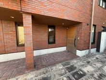 【兵庫県/神戸市中央区北野町】神戸市中央区北野町2丁目　中古戸建（ゲストハウス） 玄関