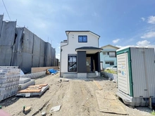 【東京都/葛飾区西水元】葛飾区西水元3丁目新築戸建　B号棟 建築中の外観：全二区画,中央対象物件