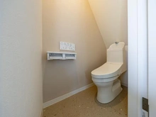 【東京都/江戸川区西葛西】江戸川区西葛西1丁目中古戸建 トイレ：3階部分