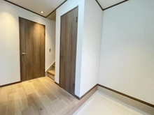 【東京都/江戸川区南葛西】江戸川区南葛西3丁目　中古戸建 玄関