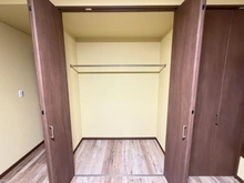 【東京都/江戸川区篠崎町】篠崎町4丁目　中古戸建 収納：洋室（6.0帖）