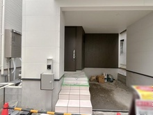 【千葉県/市川市広尾】市川市広尾1丁目　新築戸建 駐車場：建築中・写真撮影日：2026年10月