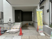 【千葉県/市川市広尾】市川市広尾1丁目　新築戸建 駐車場：建築中・写真撮影日：2026年10月