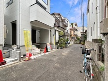【千葉県/市川市広尾】市川市広尾1丁目　新築戸建 前面道路