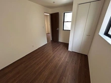 【埼玉県/川越市旭町】川越市旭町3丁目　新築戸建　2号棟 洋室：約5.5帖　1階