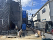 【埼玉県/所沢市東所沢和田】所沢市東所沢和田3丁目 新築戸建 6号棟 建築中の外観：全11棟／中央奥側