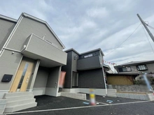 【埼玉県/さいたま市桜区中島】さいたま市桜区中島4丁目　新築戸建　1号棟 建築中の外観：全4棟／奥側