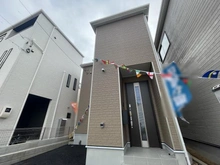 【埼玉県/さいたま市桜区中島】さいたま市桜区中島4丁目　新築戸建　4棟 建築中の外観：全4棟／右手前側