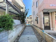 【埼玉県/戸田市中町】戸田市中町2丁目　新築戸建 アプローチ