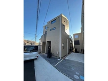 【埼玉県/さいたま市南区大字大谷口】さいたま市南区大谷口　新築戸建て　1号棟 外観：全3棟／写真中央