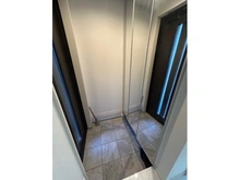 【埼玉県/さいたま市南区大字大谷口】さいたま市南区大谷口　新築戸建て　1号棟 玄関