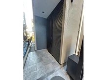 【埼玉県/さいたま市南区大字大谷口】さいたま市南区大谷口　新築戸建て　2号棟 玄関