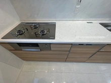 【埼玉県/さいたま市南区大字大谷口】さいたま市南区大谷口　新築戸建て　3号棟 キッチン：三口コンロ