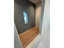 【埼玉県/さいたま市南区大字大谷口】さいたま市南区大谷口　新築戸建て　3号棟 リビング横収納スペース