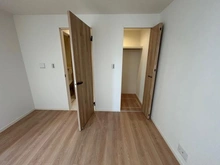 【埼玉県/さいたま市南区大字大谷口】さいたま市南区大谷口　新築戸建て　3号棟 収納：1階　サービスルーム11.4帖のウォークインクローゼット