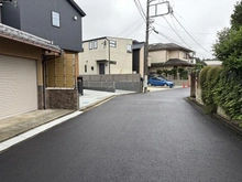 【埼玉県/所沢市大字下安松】所沢市下安松　新築戸建　1号棟 前面道路