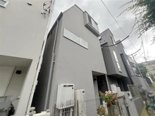 【東京都/港区南青山】南青山4丁目　中古戸建て 外観：真ん中
