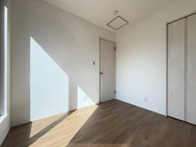 【神奈川県/横浜市鶴見区梶山】横浜市鶴見区梶山一丁目　新築戸建　一号棟 洋室：2階南東側洋室約4.5帖