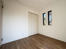 【神奈川県/横浜市鶴見区梶山】横浜市鶴見区梶山一丁目　新築戸建　一号棟 洋室：2階南東側洋室約4.5帖