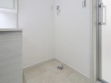 【神奈川県/横浜市鶴見区北寺尾】フォーシーズンコート北寺尾II 9号棟 洗濯機置場