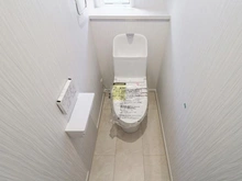 【神奈川県/横浜市鶴見区北寺尾】フォーシーズンコート北寺尾II 9号棟 トイレ