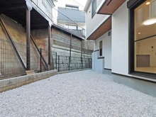 【神奈川県/横浜市鶴見区北寺尾】フォーシーズンコート北寺尾II 9号棟 庭