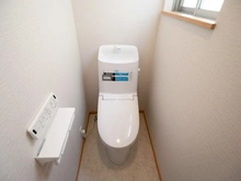 【神奈川県/横浜市鶴見区栄町通】鶴見区栄町通2丁目　中古戸建 トイレ