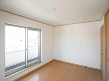 【神奈川県/横浜市鶴見区栄町通】鶴見区栄町通2丁目　中古戸建 洋室：3階南側6.0帖