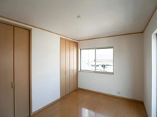 【神奈川県/横浜市鶴見区栄町通】鶴見区栄町通2丁目　中古戸建 洋室：3階北側6.7帖