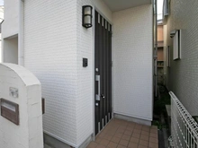 【神奈川県/横浜市鶴見区栄町通】鶴見区栄町通2丁目　中古戸建 玄関