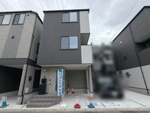 【神奈川県/川崎市高津区東野川】グレイスウッド 武蔵中原 D号棟 外観：販売中のC,D,G号棟のD号棟　前道路側左から２番目　