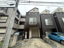 【神奈川県/川崎市幸区古市場】川崎市幸区古市場二丁目戸建 外観：現地　正面より見て左側　