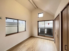 【神奈川県/川崎市幸区古市場】川崎市幸区古市場二丁目戸建 洋室：3階西側約6.0帖