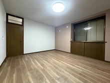 【神奈川県/横浜市鶴見区梶山】鶴見区梶山二丁目　中古戸建 洋室：約10帖