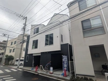 【神奈川県/横浜市鶴見区本町通】クラブアールアーバン鶴見SITE-A 外観：全3棟　道路側　右側