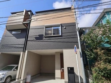 【神奈川県/川崎市川崎区藤崎】川崎区藤崎4丁目 新築戸建 C号棟 外観:全3棟現場
写真右側の物件です。