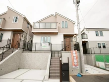 【神奈川県/横浜市鶴見区北寺尾】フォーシーズンズコート北寺尾II No.6 外観:全18区画
写真中央の物件です。