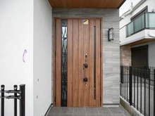 【神奈川県/横浜市鶴見区北寺尾】フォーシーズンズコート北寺尾II No.6 玄関:外側から見た玄関