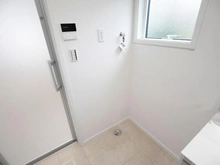 【神奈川県/横浜市鶴見区北寺尾】フォーシーズンズコート北寺尾II No.12 洗濯機置き場