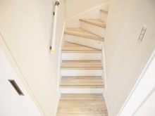 【神奈川県/横浜市鶴見区北寺尾】フォーシーズンズコート北寺尾II No.12 階段