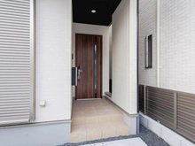 【大阪府/茨木市宿川原町】茨木市宿川原町1期1号地　新築戸建 アプローチ