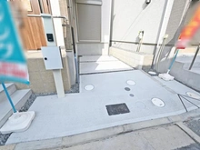 【大阪府/高槻市西冠】高槻市西冠1期1号棟　新築戸建 駐車場