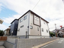 【大阪府/枚方市渚東町】枚方市渚東町　新築戸建て　1号棟 建築中の外観：全2区画左側