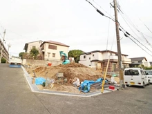 【大阪府/枚方市香里ケ丘】枚方市香里ケ丘8丁目　新築戸建1号棟 現地（建築前）：手前側（全2棟）