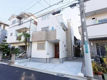 【大阪府/高槻市郡家新町】高槻市郡家新町　新築戸建 A号棟 外観：全1棟真ん中