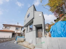 【大阪府/茨木市南春日丘】茨木市南春日丘6丁目　戸建 1号地 外観：全3区画手前