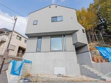 【大阪府/茨木市南春日丘】茨木市南春日丘6丁目　戸建 1号地 外観：全3区画手前