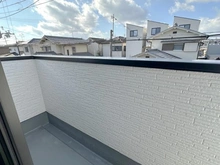 【大阪府/高槻市東五百住町】大阪府高槻市東五百住町1期1号棟 新築戸建 バルコニー