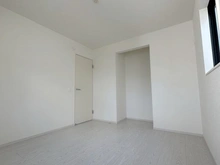 【大阪府/高槻市東五百住町】大阪府高槻市東五百住町1期1号棟 新築戸建 洋室